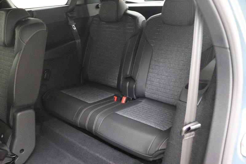 Peugeot 5008 III 1.2 Hybrid 145 Allure E-Dcs6