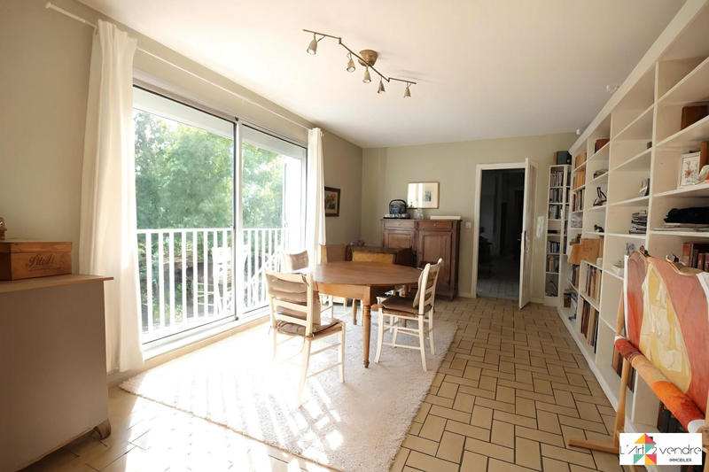 Maison - 188 m² - 8 pièces