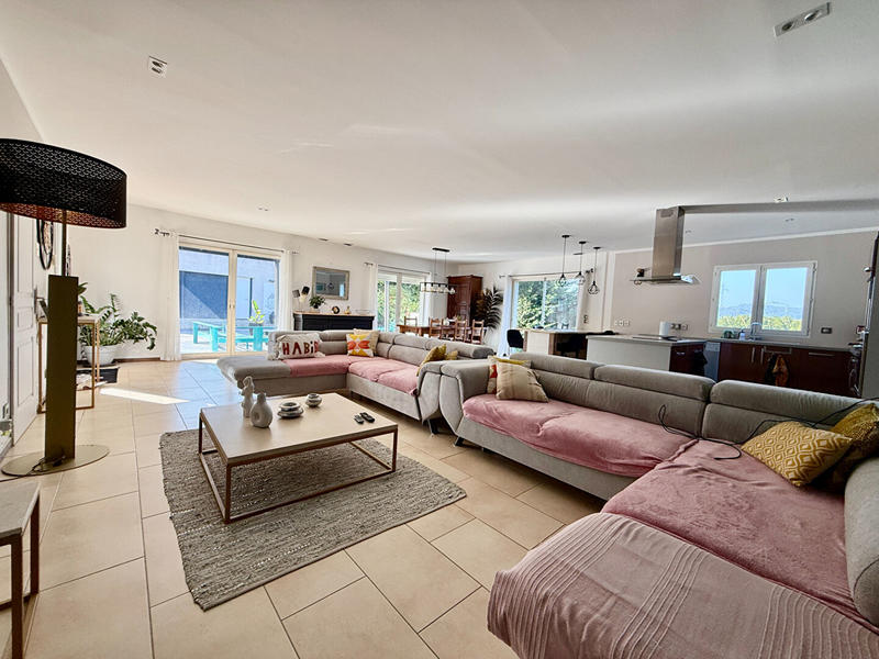 Maison - 170 m² - 5 pièces