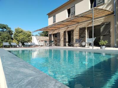 Maison - 101 m² - 5 pièces