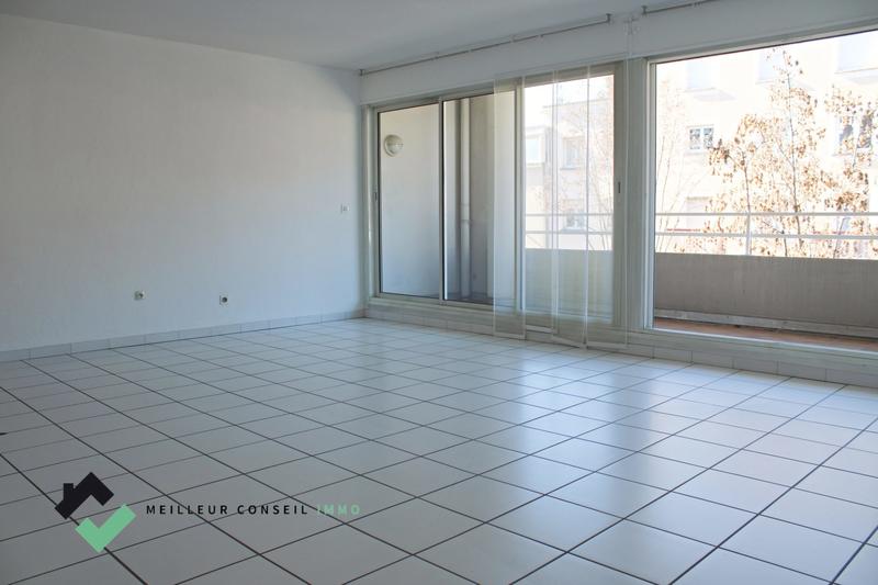 Appartement - 90 m² - 4 pièces