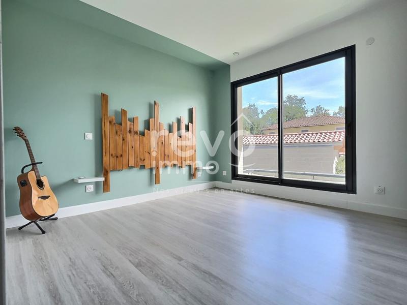 Maison - 137 m² - 5 pièces