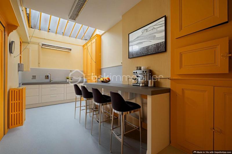 Duplex - 239 m² - 8 pièces