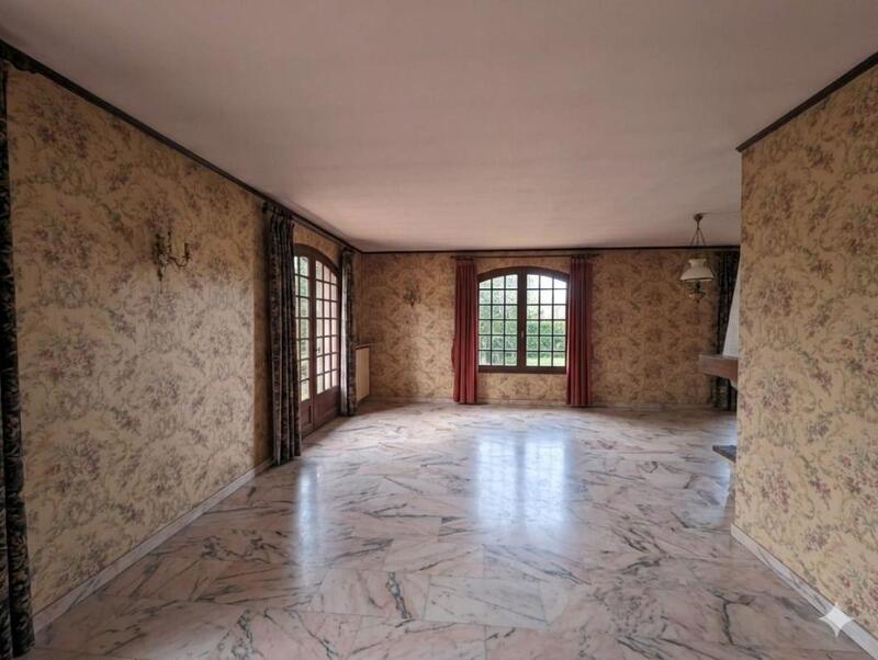 Demeure - 212 m² - 8 pièces