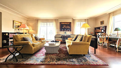 Appartement - 152 m² - 5 pièces