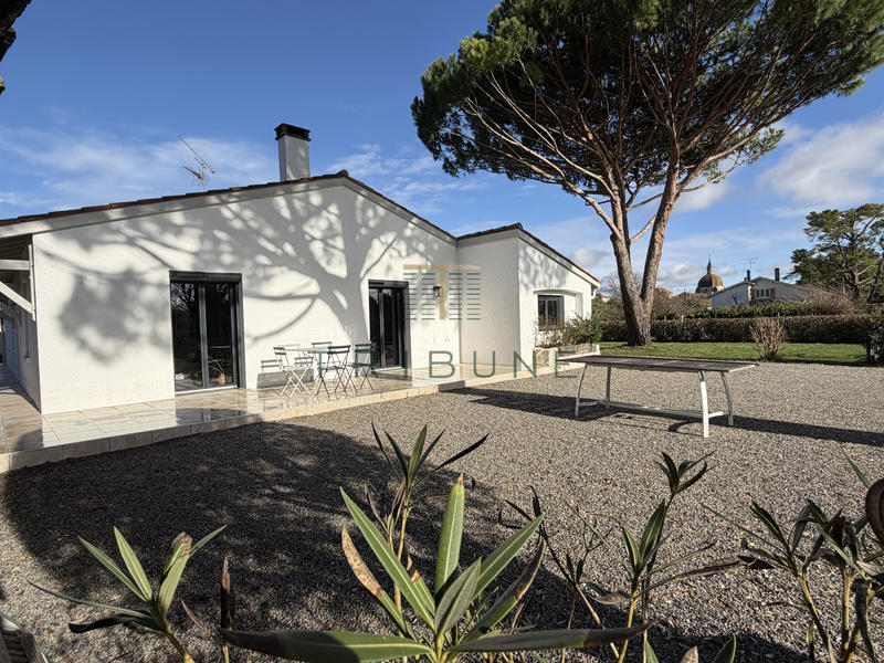 Maison - 160 m² - 10 pièces