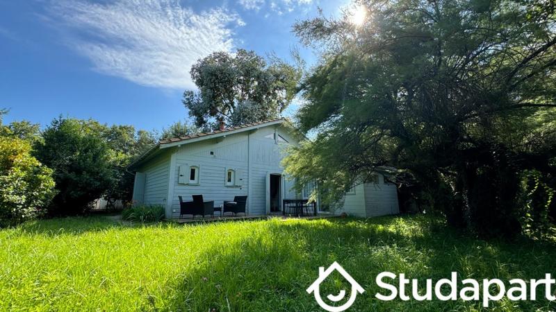 Chambre - 15 m² - 1 pièce