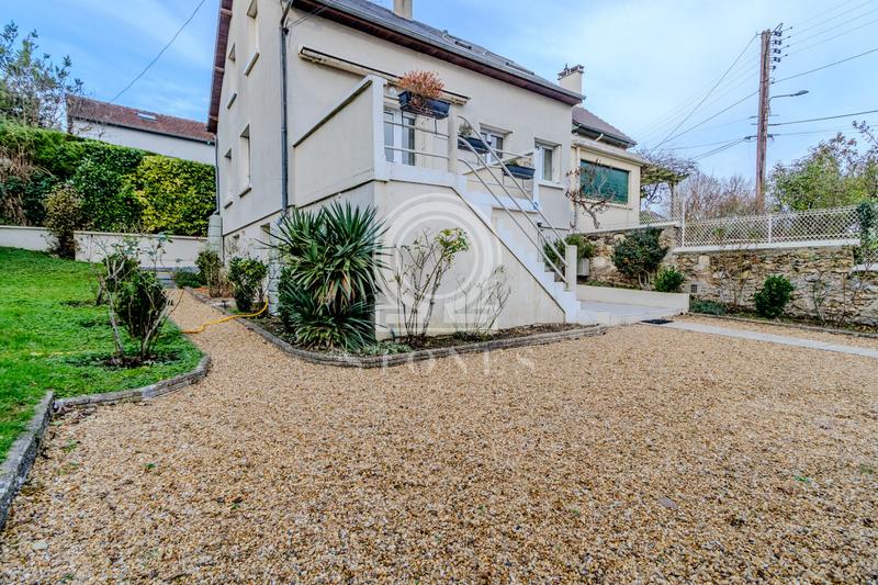 Maison ancienne - 161 m² - 6 pièces