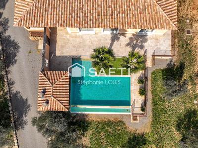 Maison - 200 m² - 4 pièces