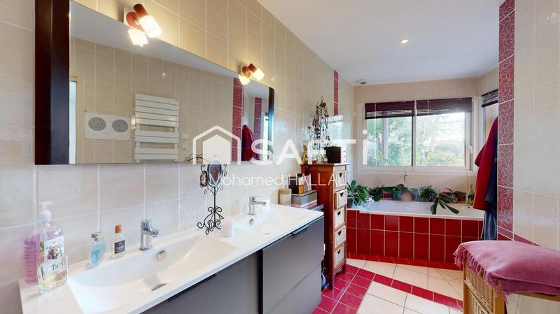 Villa - 243 m² - 5 pièces