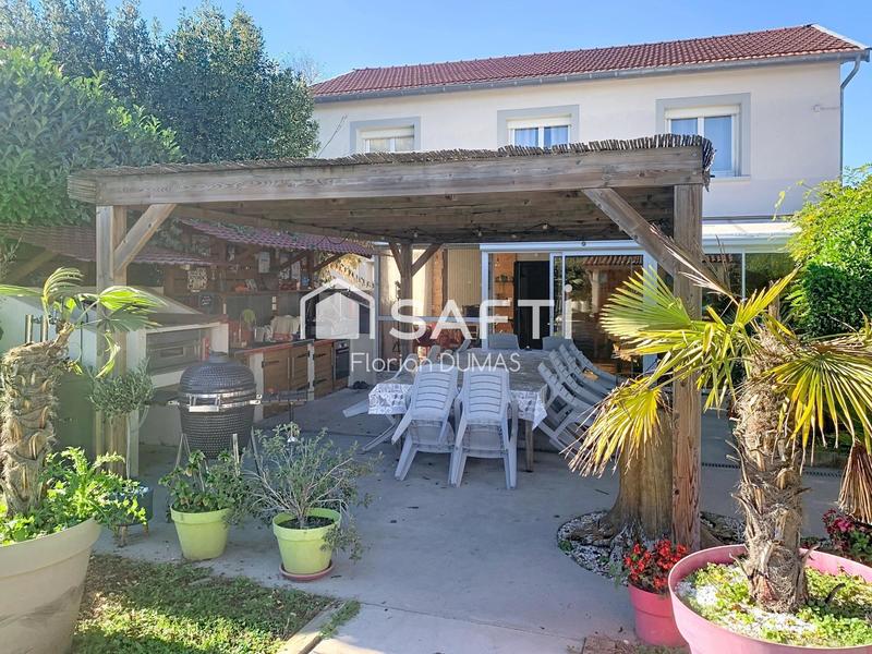 Maison - 180 m² - 8 pièces