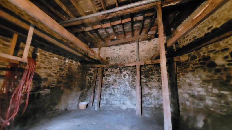 Maison en pierre - 75 m² - 4 pièces