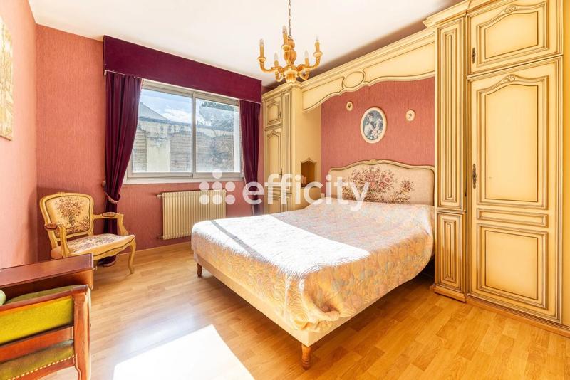 Maison traditionnelle - 130 m² - 6 pièces