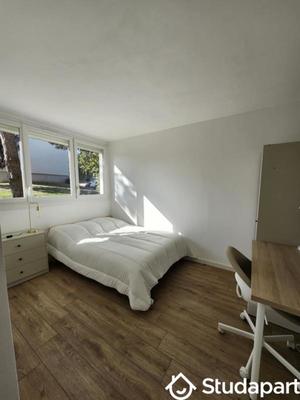 Chambre - 10 m² - 1 pièce