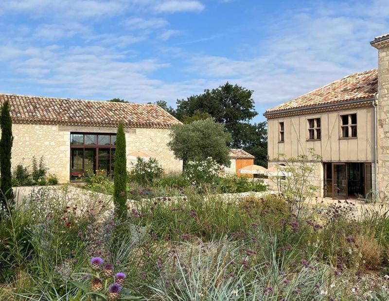 Maison - 600 m² - 17 pièces