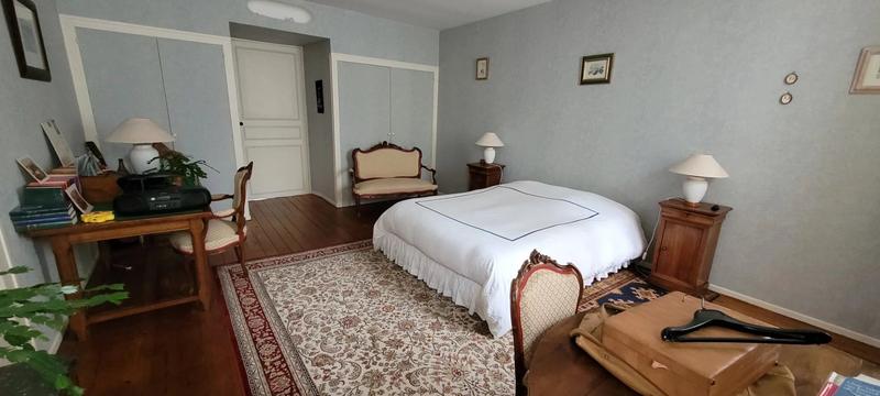 Maison - 203 m² - 10 pièces