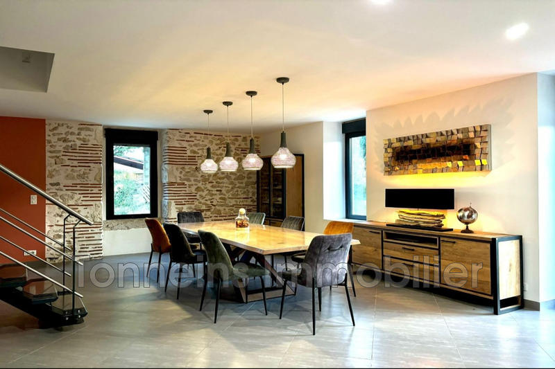 Maison - 329 m² - 10 pièces