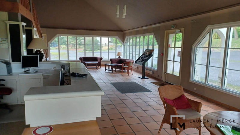 Fonds de commerce - 1 790 m²