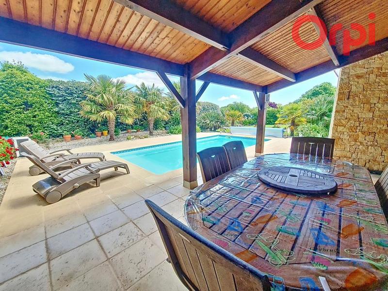 Maison - 199 m² - 7 pièces