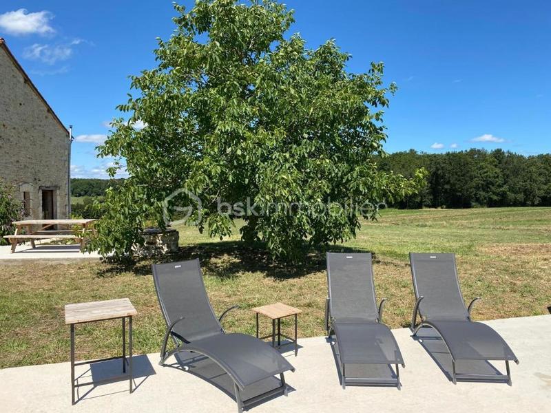 Demeure - 337 m² - 12 pièces