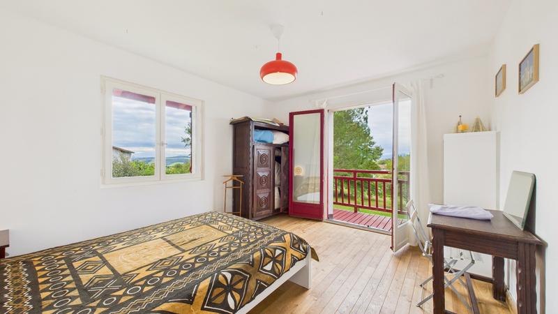 Maison - 316 m² - 10 pièces