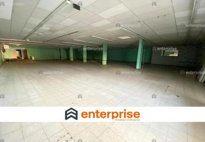 Local commercial - 750 m²