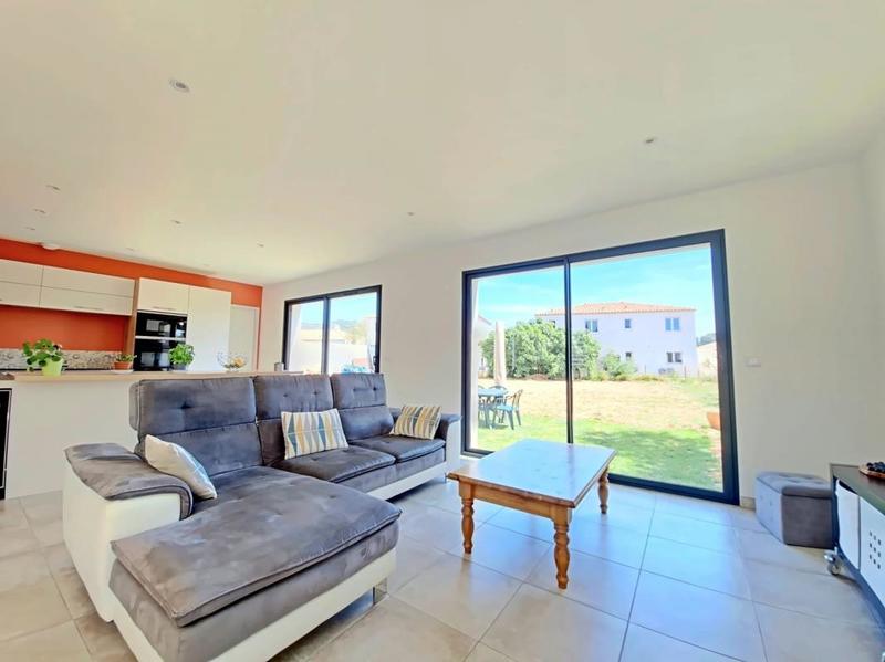 Maison - 140 m² - 5 pièces