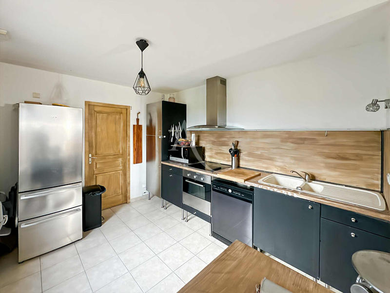 Maison - 102 m² - 5 pièces