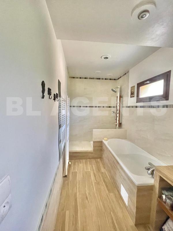 Maison - 160 m² - 5 pièces