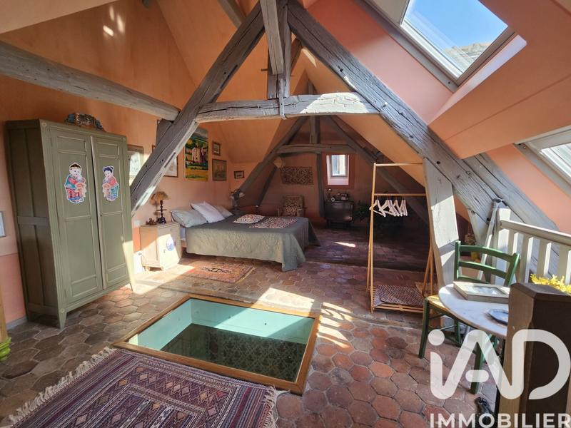 Maison - 214 m² - 6 pièces