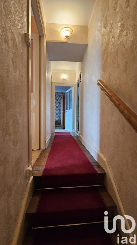 Maison - 181 m² - 6 pièces