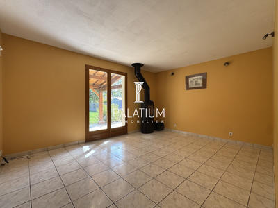 Maison traditionnelle - 129 m² - 6 pièces