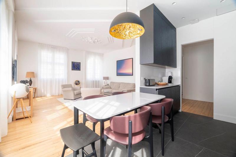 Appartement - 102 m² - 3 pièces