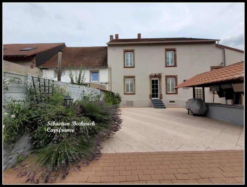 Maison bourgeoise - 211 m² - 8 pièces
