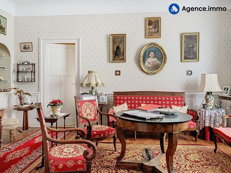 Maison - 284 m² - 11 pièces