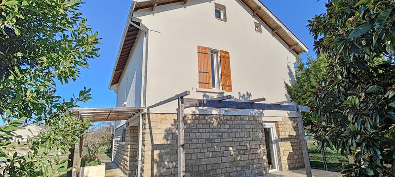 Maison - 170 m² - 7 pièces