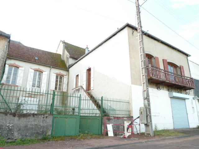 Maison de village - 189 m² - 6 pièces