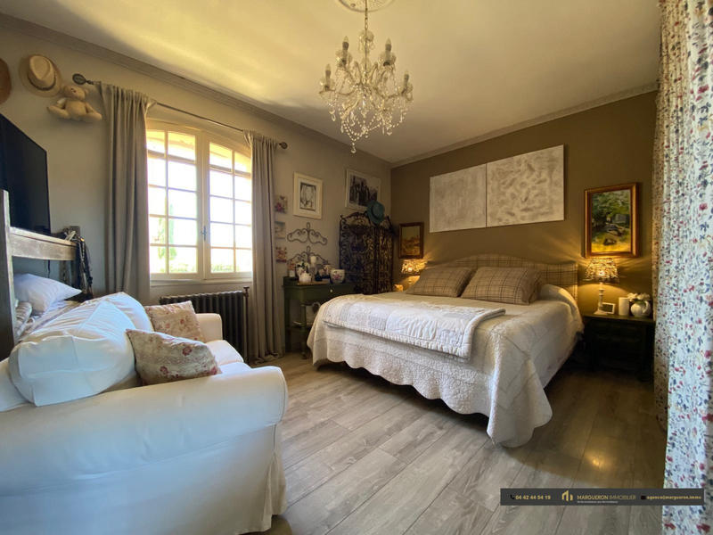 Villa - 180 m² - 4 pièces