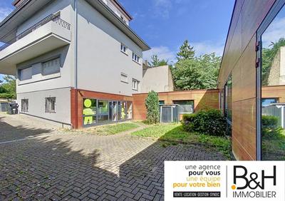 Local d'activités - 100 m² - 6 pièces