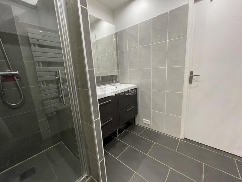 Appartement - 80 m² - 3 pièces