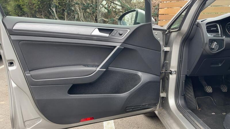 Volkswagen Golf Sw VII 1.6 Tdi 115 Confort Business