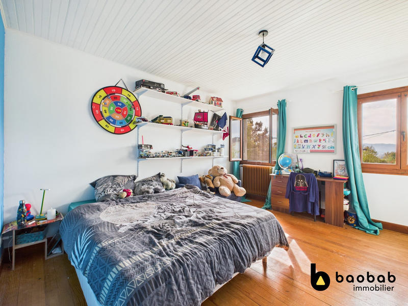 Maison - 199 m² - 8 pièces