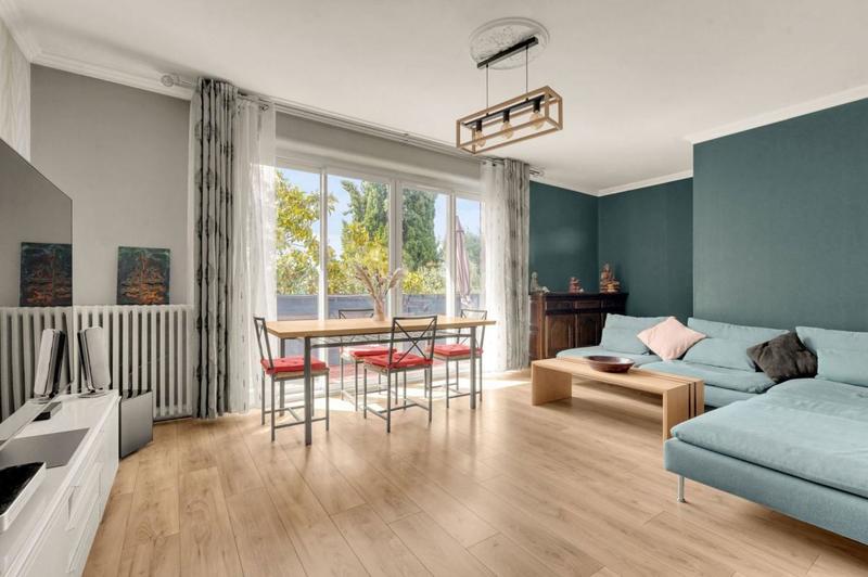 Maison - 180 m² - 6 pièces