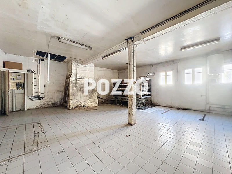 Immeuble - 245 m² - 5 pièces