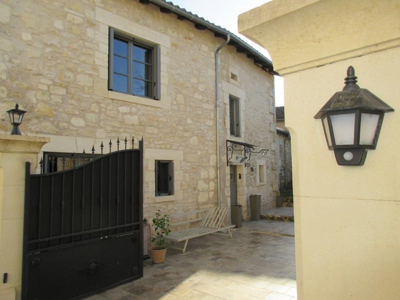 Maison - 172 m² - 5 pièces