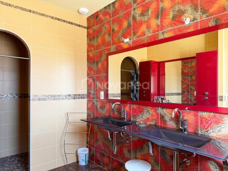 Villa - 241 m² - 7 pièces