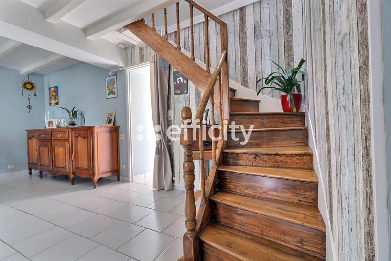 Maison - 150 m² - 7 pièces