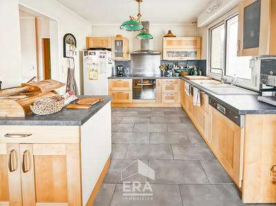 Maison - 160 m² - 7 pièces