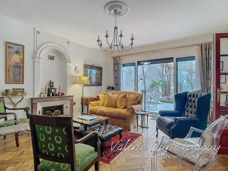 Maison - 214 m² - 7 pièces