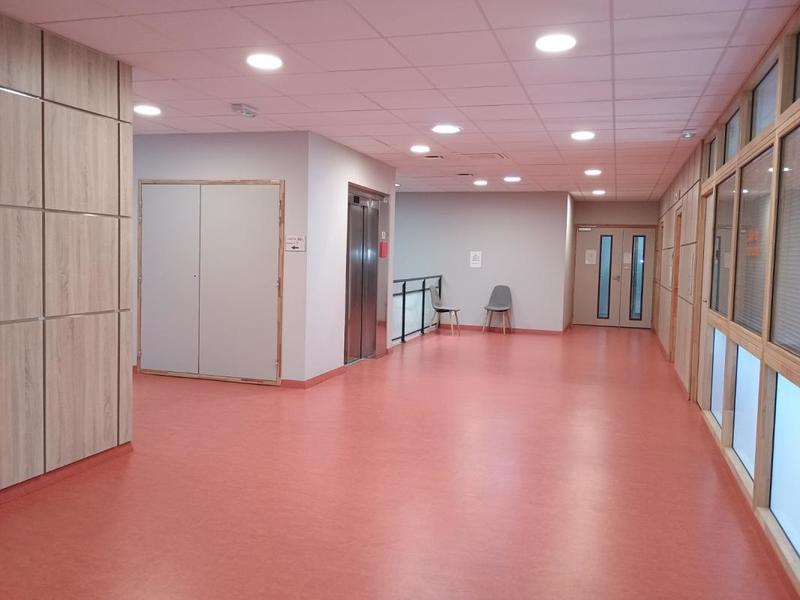 Bureau - 131 m² - 7 pièces